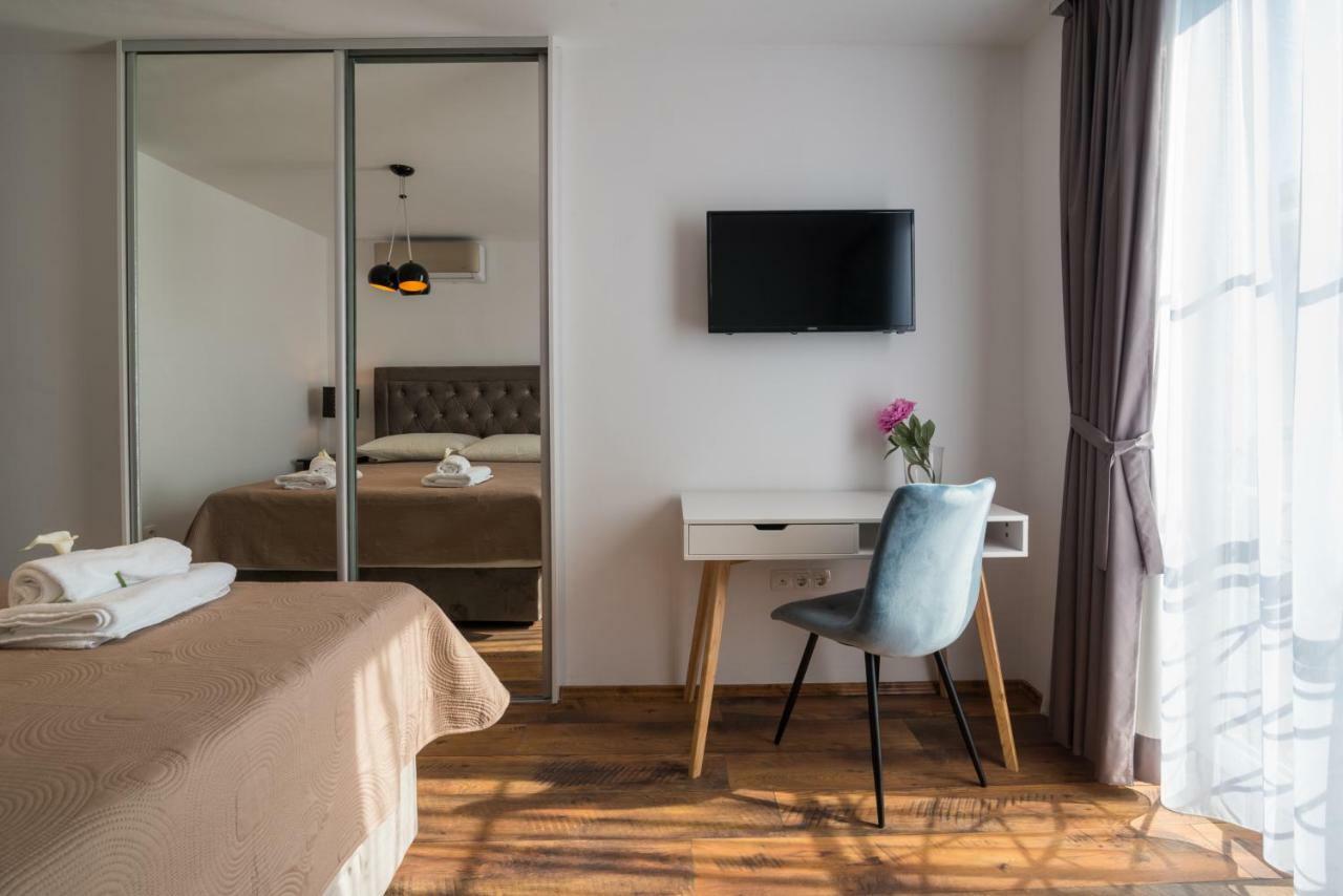 Sobe "Galeb" Hotel Vrbnik Ngoại thất bức ảnh