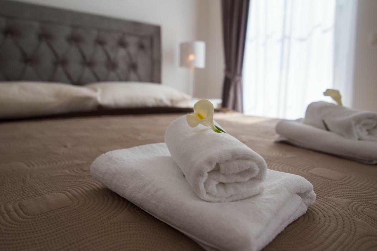 Sobe "Galeb" Hotel Vrbnik Ngoại thất bức ảnh