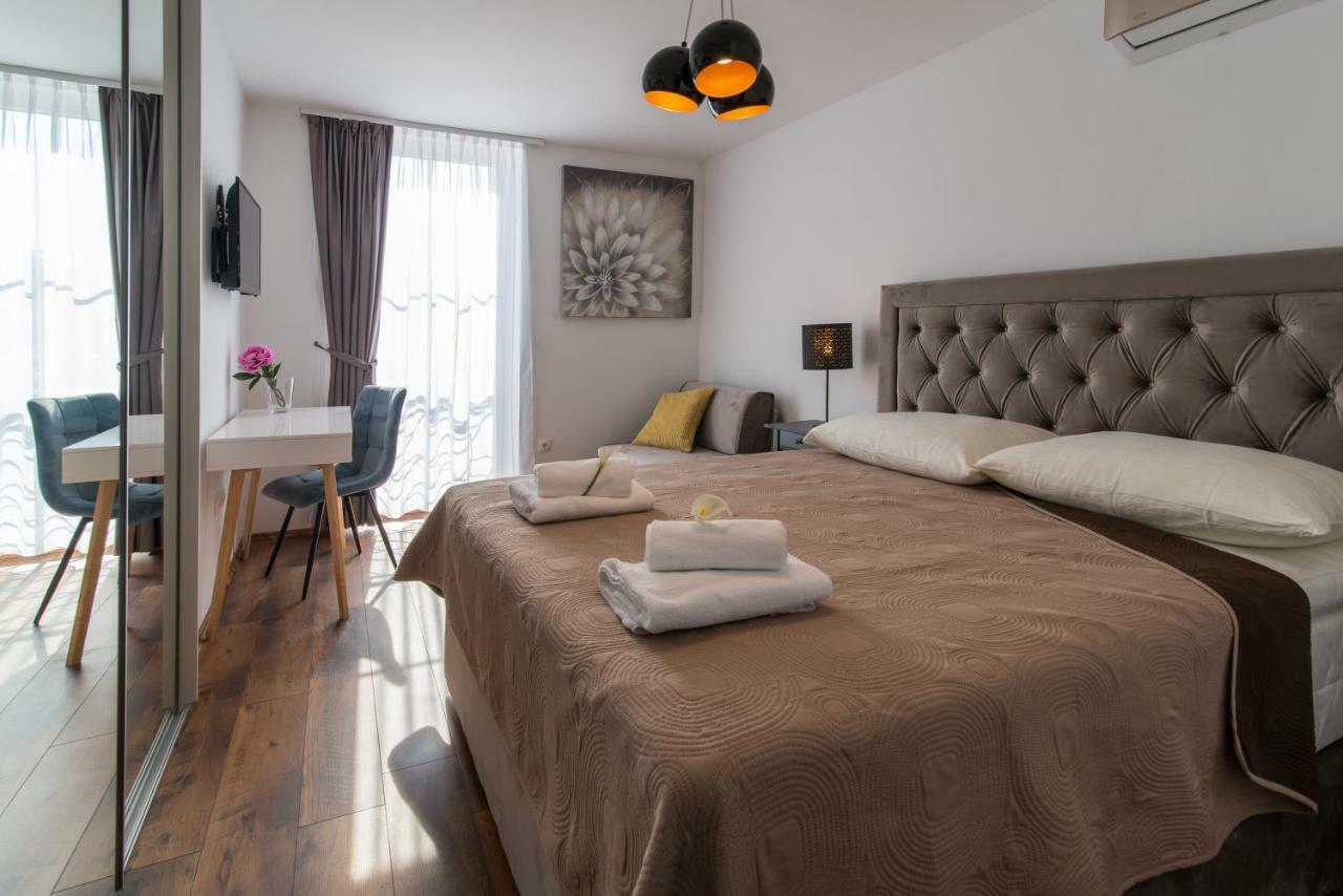 Sobe "Galeb" Hotel Vrbnik Ngoại thất bức ảnh