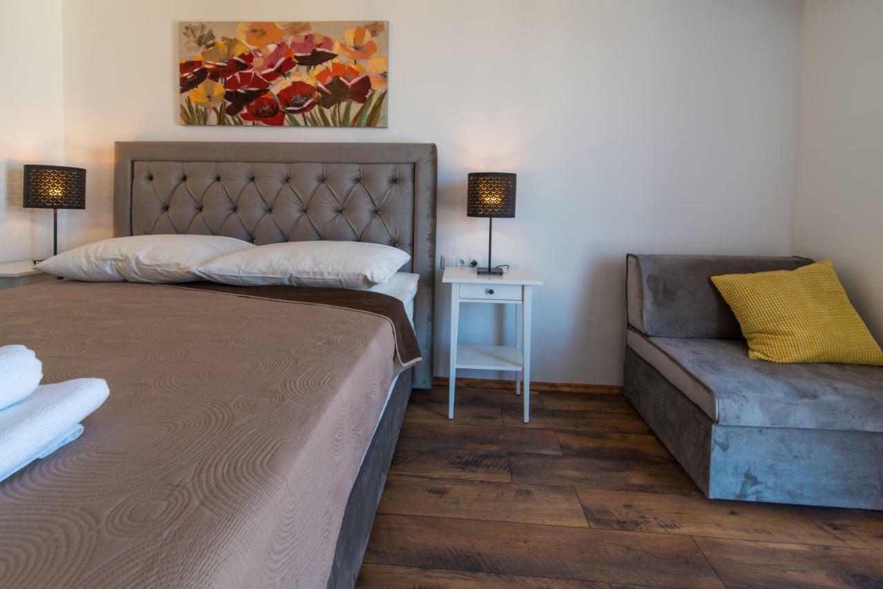 Sobe "Galeb" Hotel Vrbnik Ngoại thất bức ảnh
